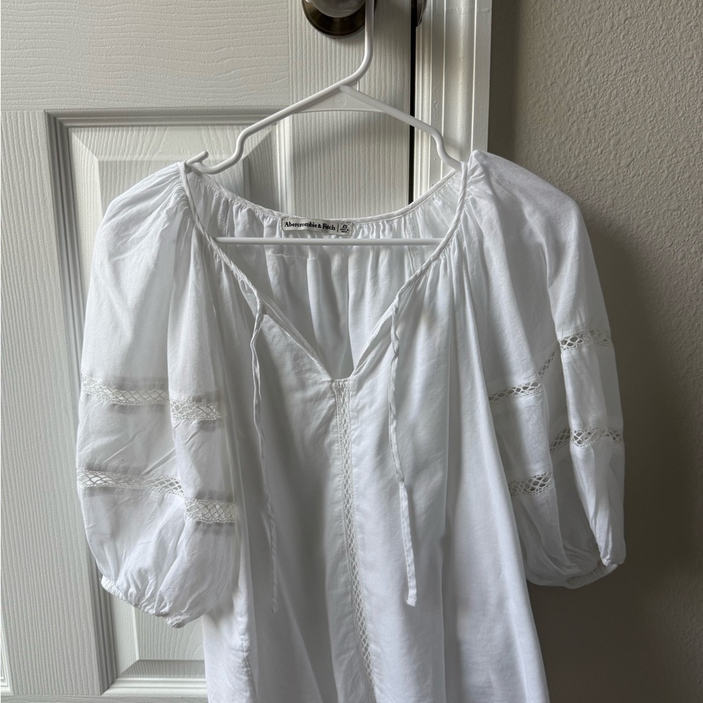 Abercrombie & Fitch White Short Sleeve Smocked Blouse